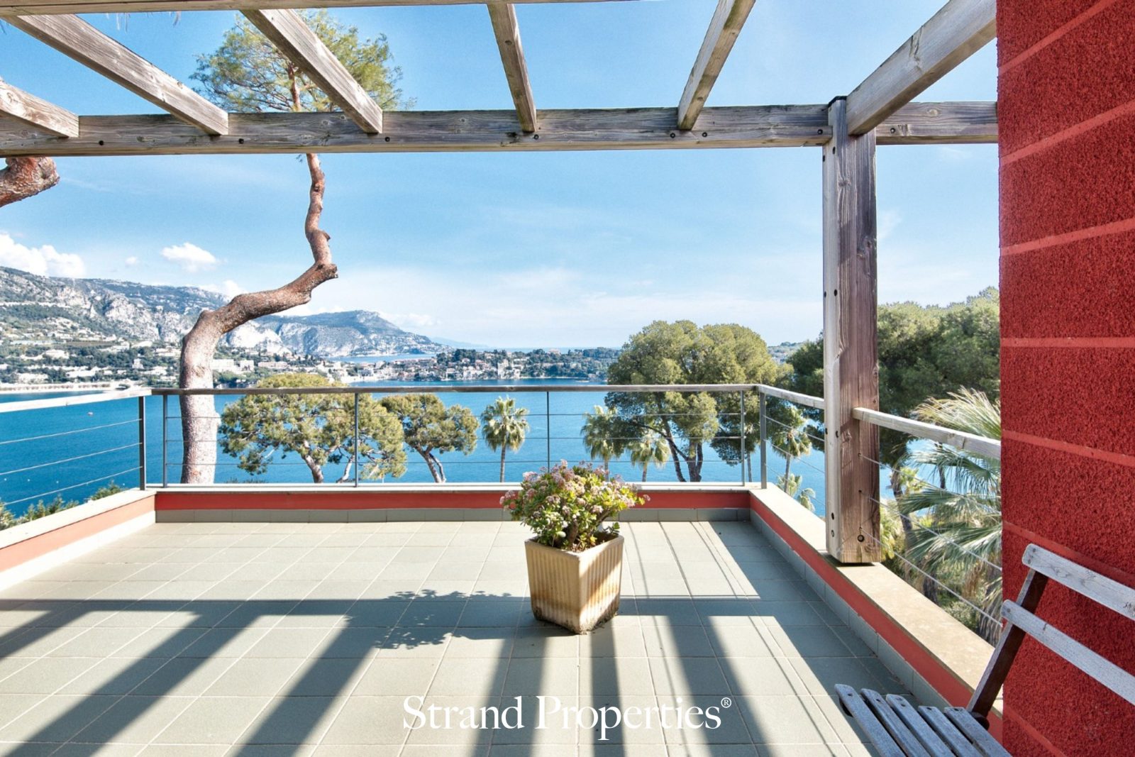 NICE Mont Boron – Contemporary Villa with Swimming Pool and Panoramic Sea Views