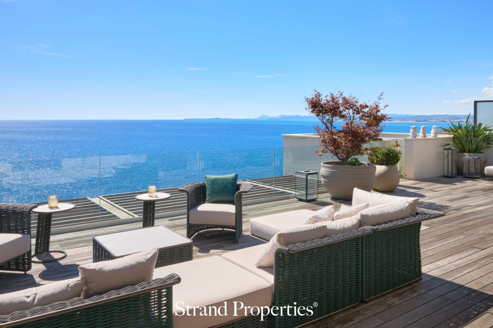 CAP DE NICE – Exceptional Villa with Private Swimming Pool and Direct Sea Access