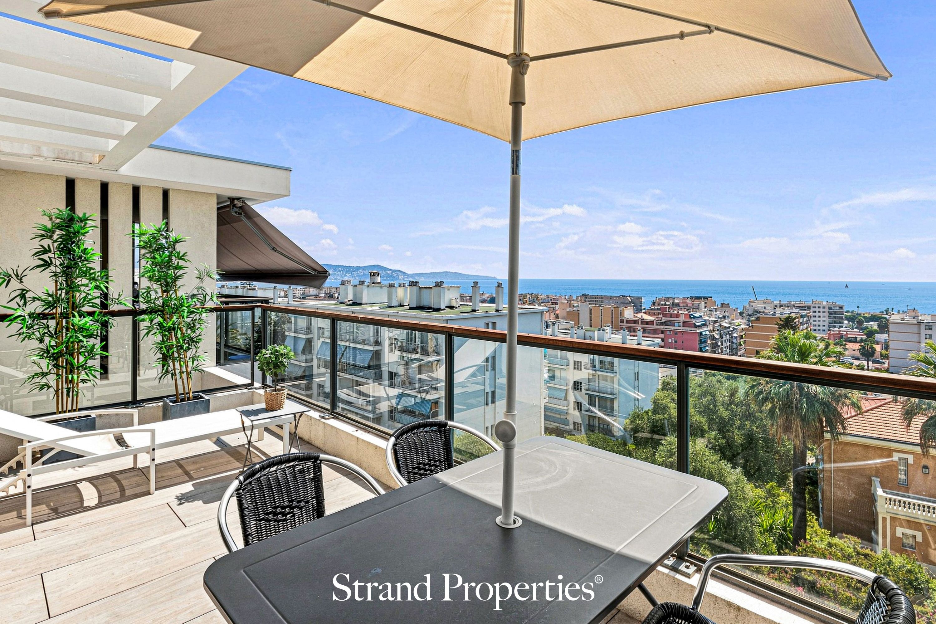 NICE West – Top-floor 1-bedroom apartment, panoramic sea views, terrace & pool - Nice