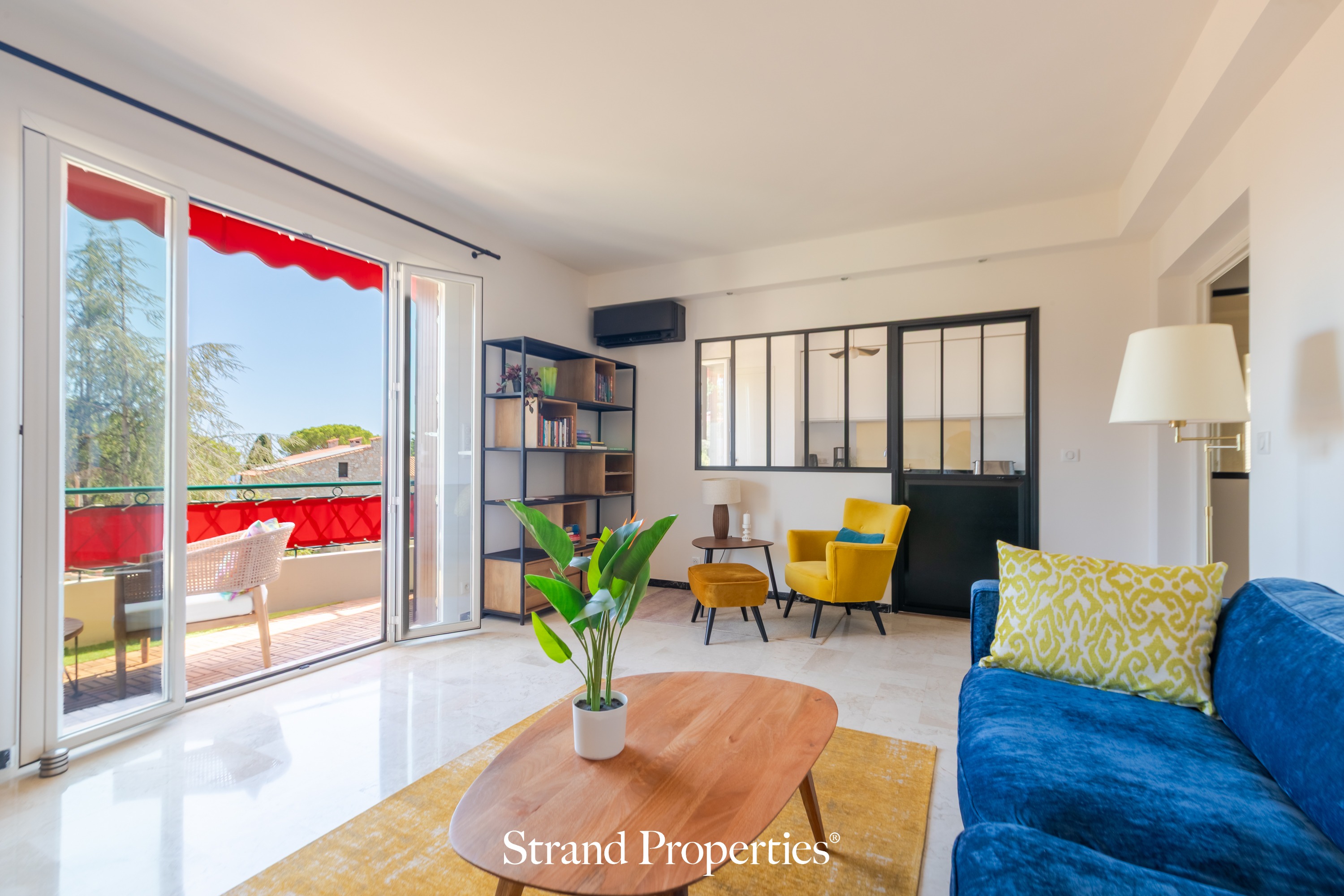 VILLEFRANCHE-SUR-MER: 3-bedroom apartment with sunny terrace and unobstructed views - Villefranche-sur-Mer